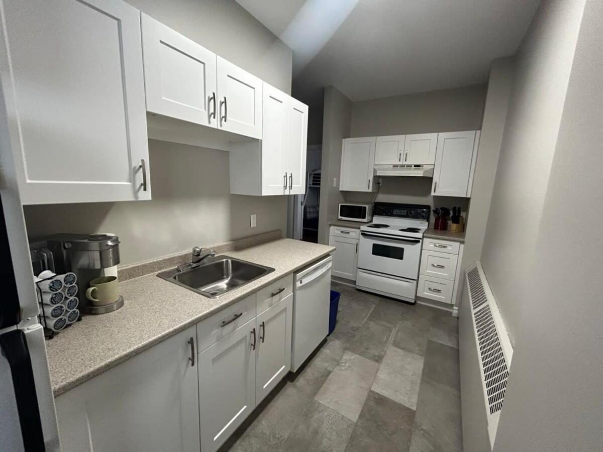 New Large Luxurious 2Br Condo In The Heart Of Uptown Coffee, Wifi Saint John Eksteriør billede
