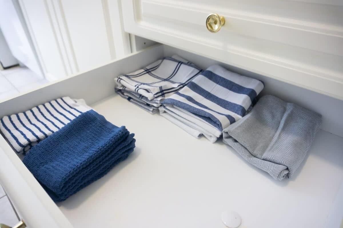 New Large Luxurious 2Br Condo In The Heart Of Uptown Coffee, Wifi Saint John Eksteriør billede
