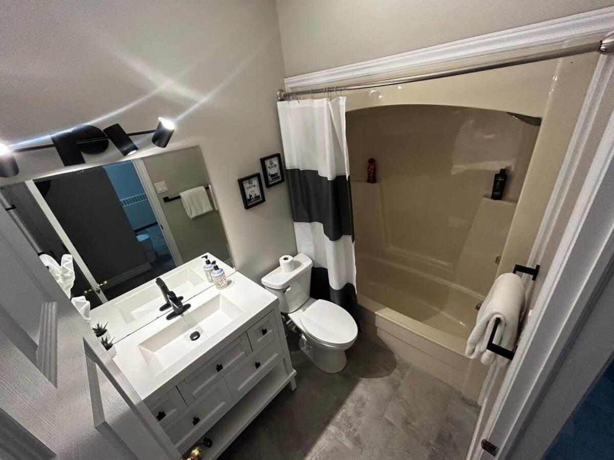 New Large Luxurious 2Br Condo In The Heart Of Uptown Coffee, Wifi Saint John Eksteriør billede